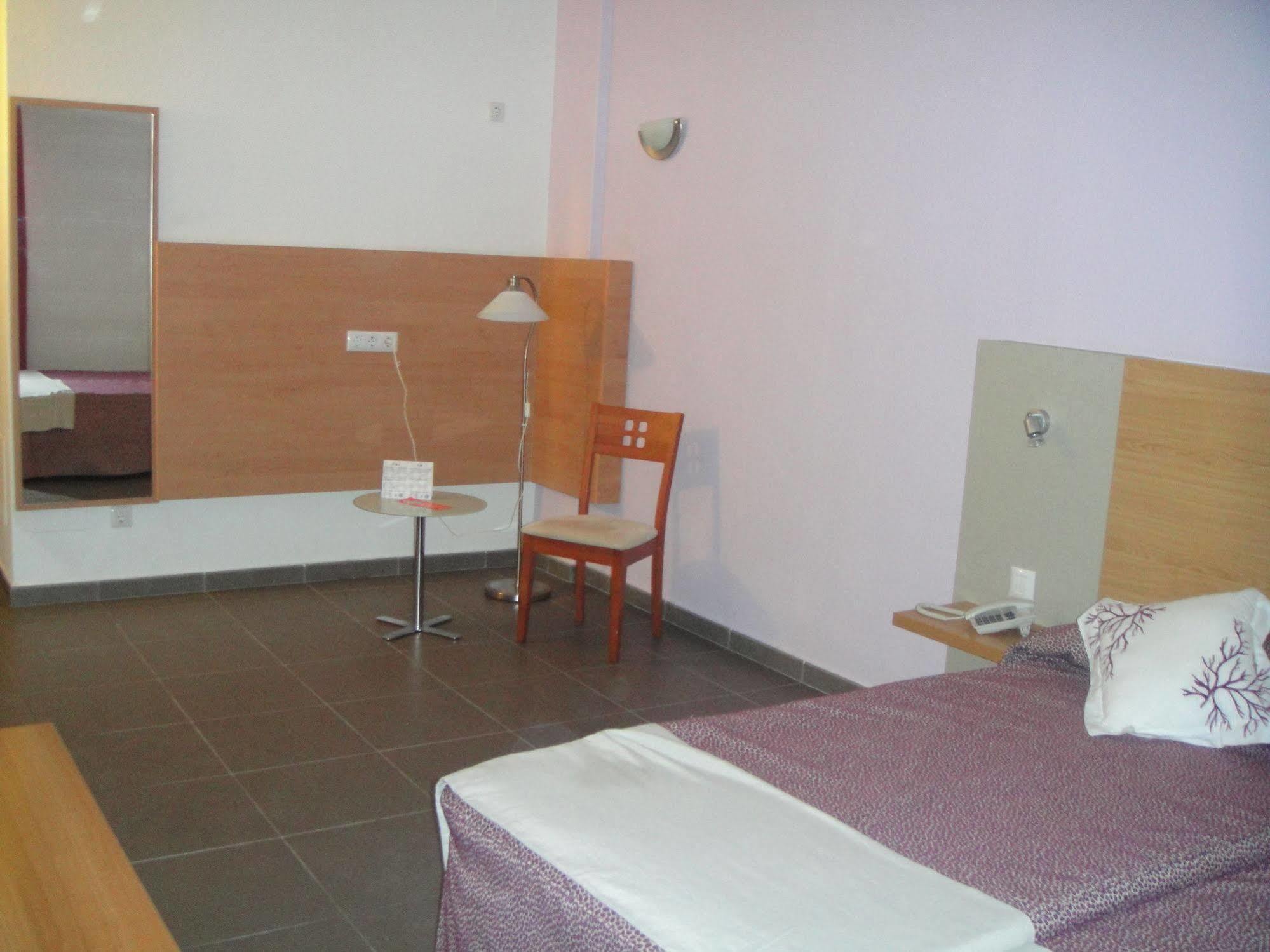 לאס פאלמס דה גראן קנאריה Mhc Arenales Hotel מראה חיצוני תמונה
